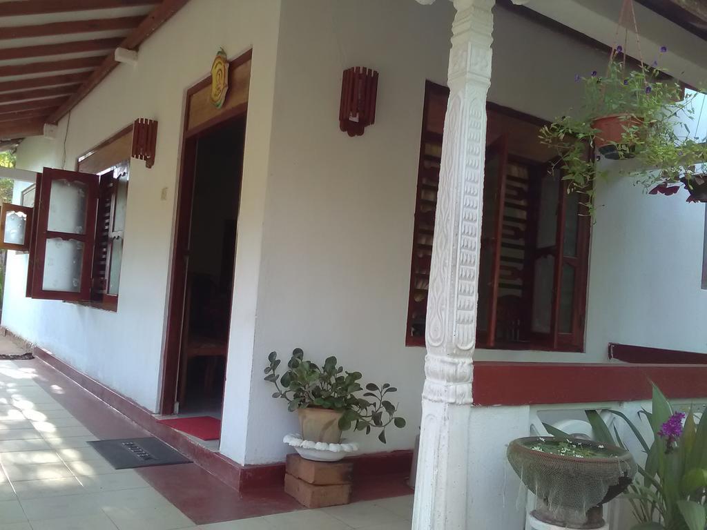 Gem Villa Weligama Exteriör bild